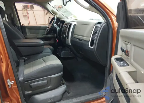 2010 Dodge Ram 1500 Slt/Sport/Trx z USA, uszkodzony, nr VIN 1D7RV1CT2AS171638